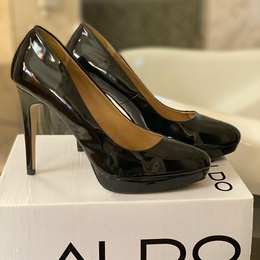 ALDO Wagaman sexy platform size 11 pumps. Patent leather.